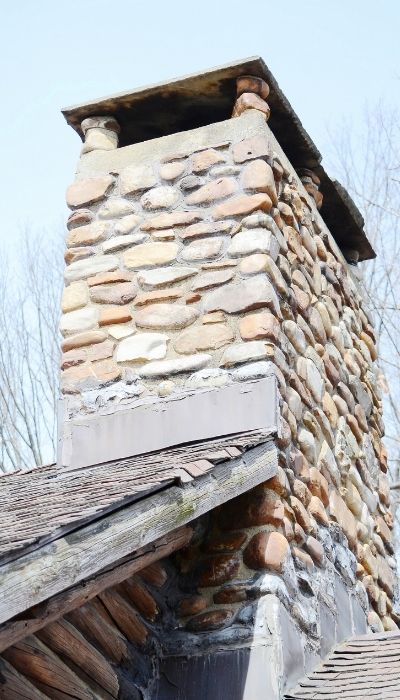 Stone masonry chimney - Madewell Masonry
